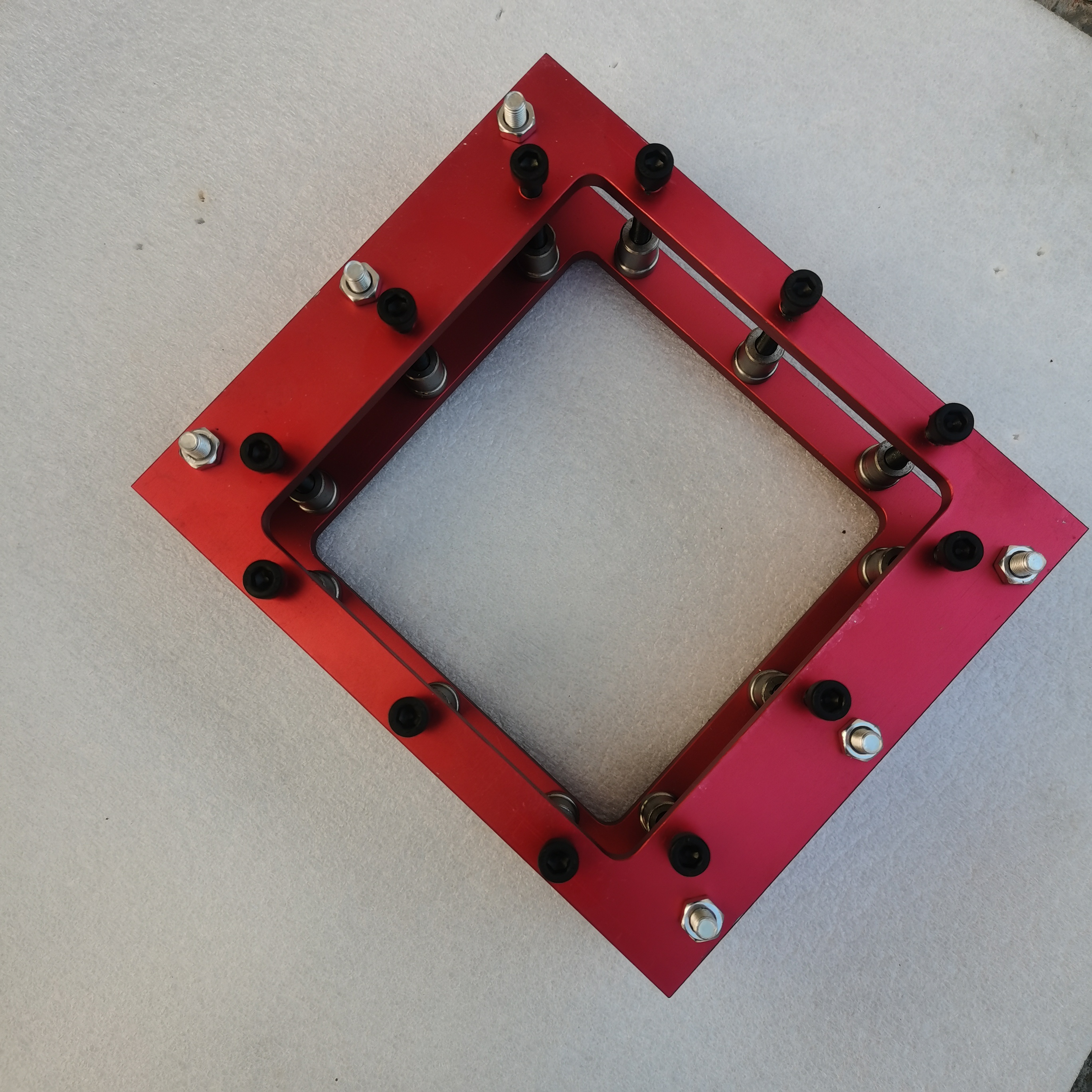 人造板表面耐冷熱循環(huán)性能金屬架：溫度變化下飾面穩(wěn)定性的核心檢測(cè)輔助工具