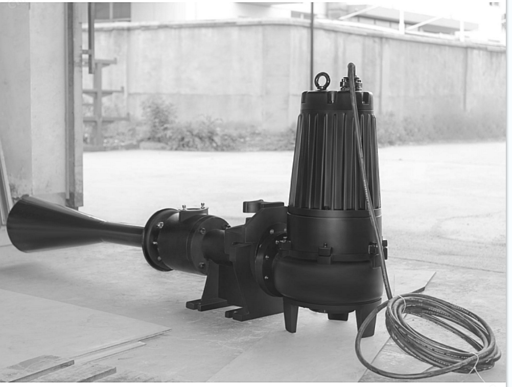 強(qiáng)力造流曝氣機(jī)工作原理