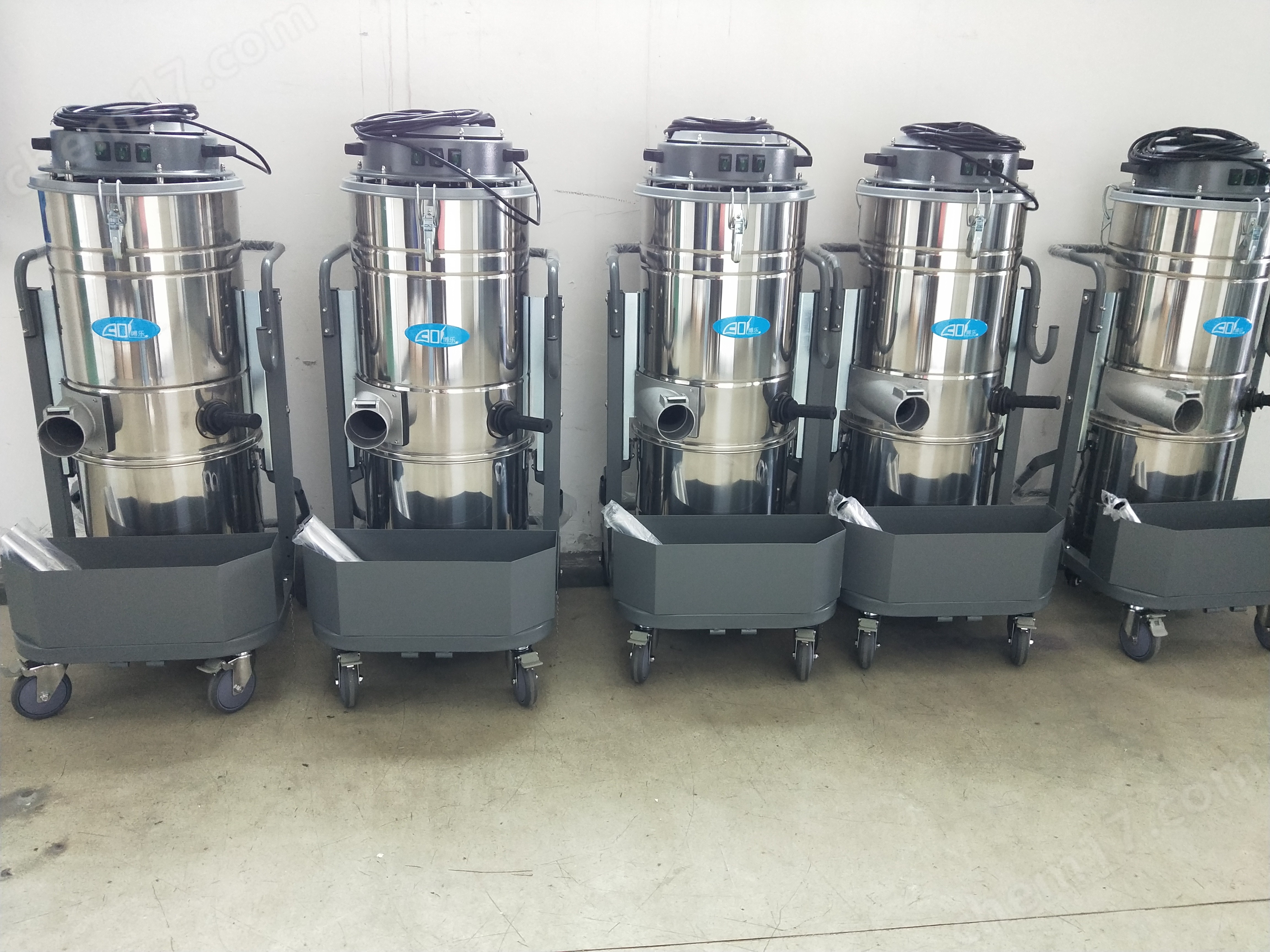 大吸力工業(yè)吸塵器吸煤灰效果怎么樣