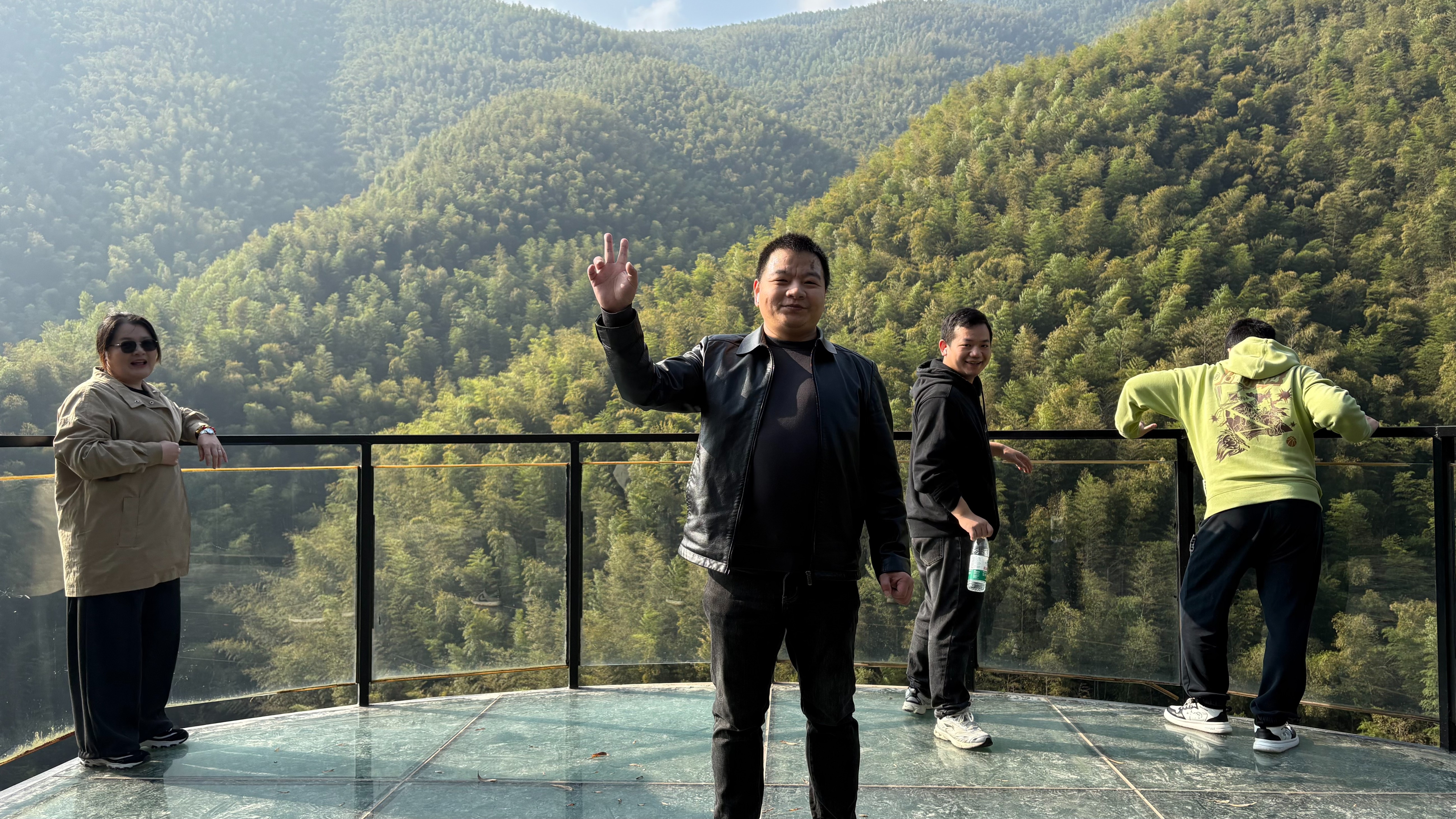 金秋同游乐,团队共辉煌