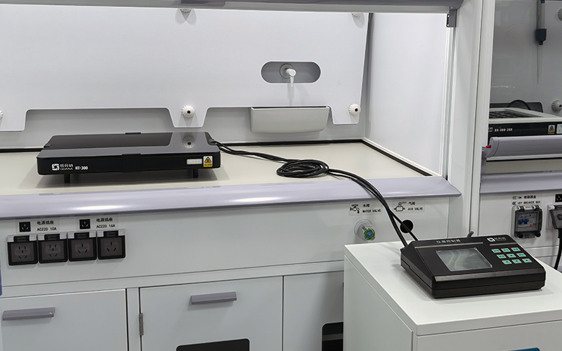 格丹纳实验加热板的性能优势与多领域应用