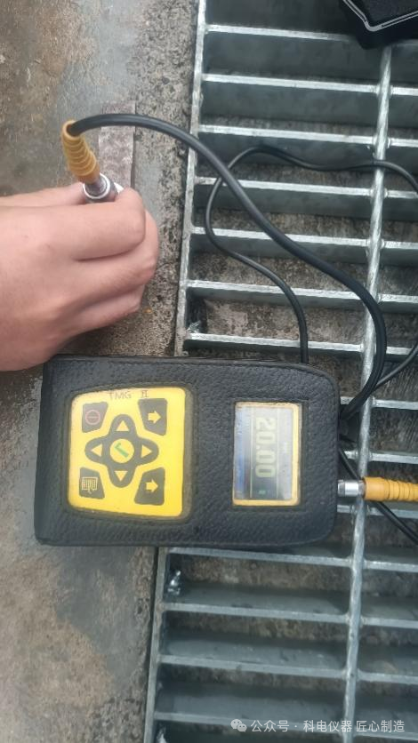 测厚仪器国产机型与进口机型的功能对比